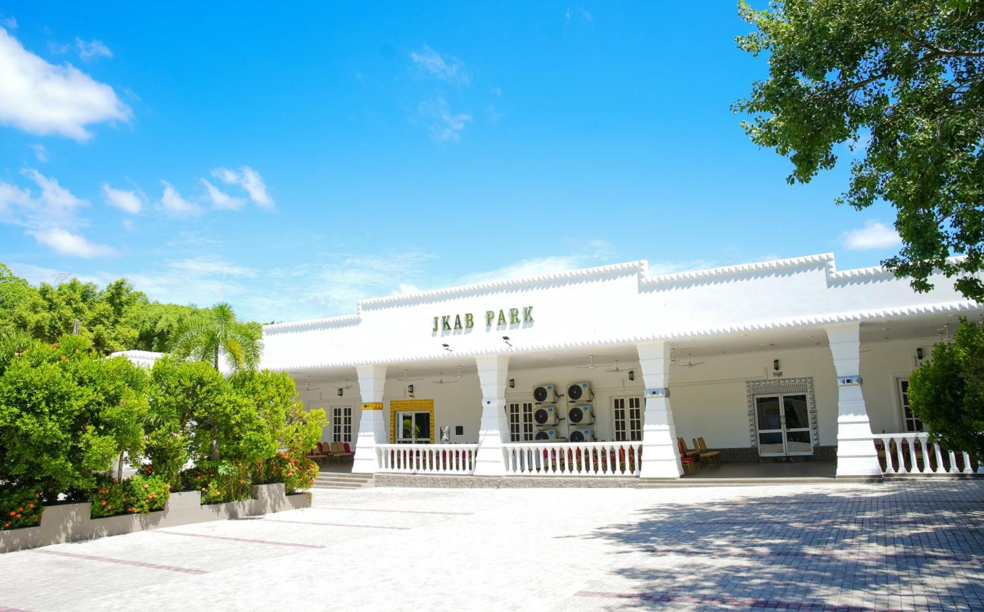 Jkab Park Hotel Trincomalee Εξωτερικό φωτογραφία