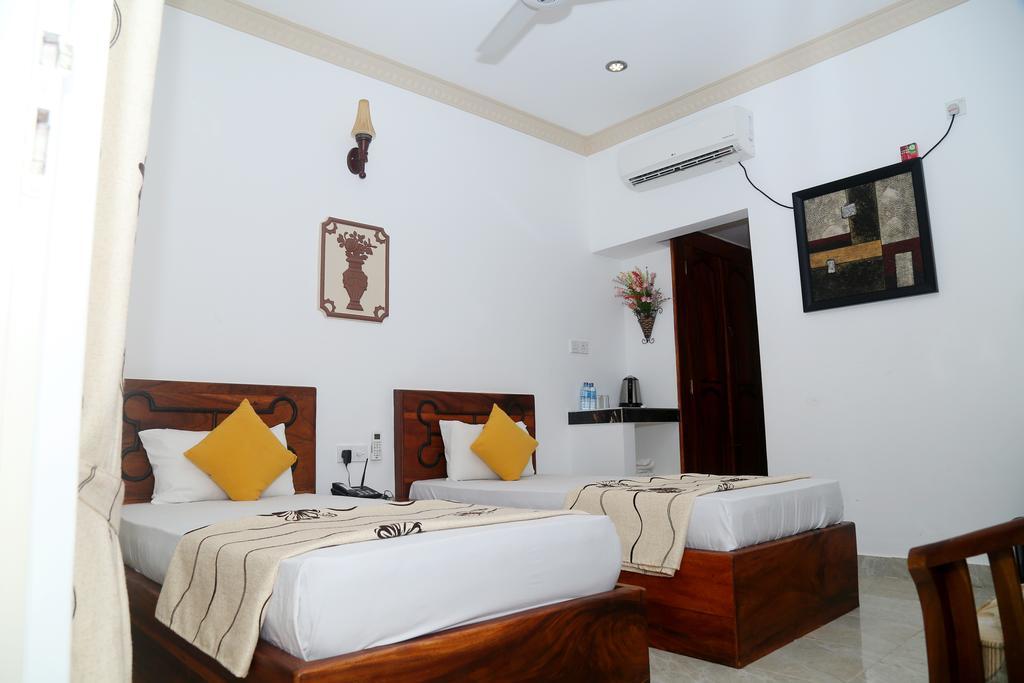 Jkab Park Hotel Trincomalee Εξωτερικό φωτογραφία