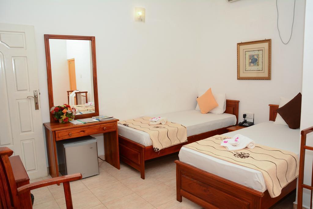 Jkab Park Hotel Trincomalee Εξωτερικό φωτογραφία