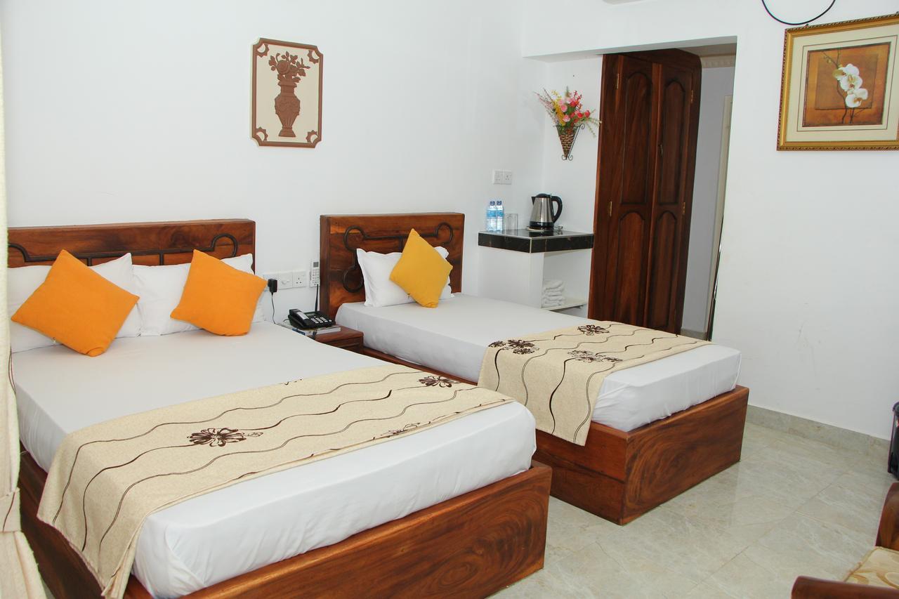 Jkab Park Hotel Trincomalee Εξωτερικό φωτογραφία